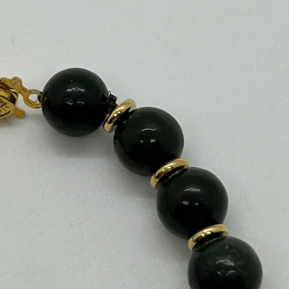 Vintage Forest Green Glass Beaded Bracelet Classic Gold-Tone Clasp Accents - Picture 9 of 15